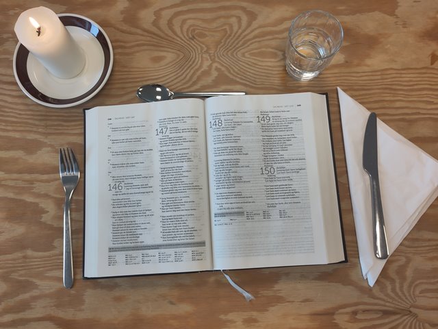 Middag og Bibel